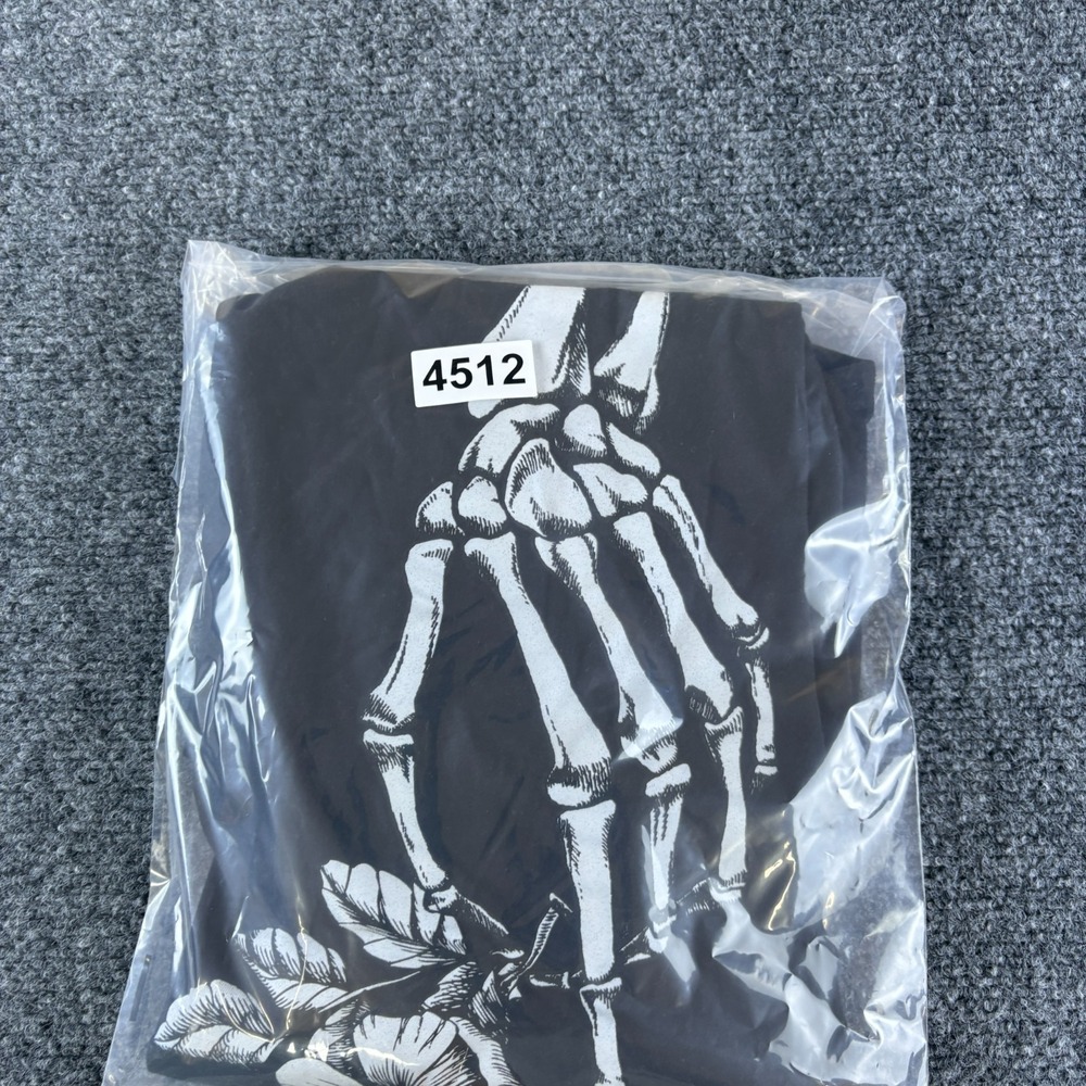 Marci Skeleton Hand Rose T-Shirt Mens Medium Black Graphic Cotton Short Sleeve - Picture 6 of 6
